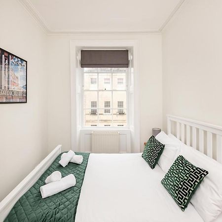 Stunning Georgian Apartment In Central Бат Екстер'єр фото