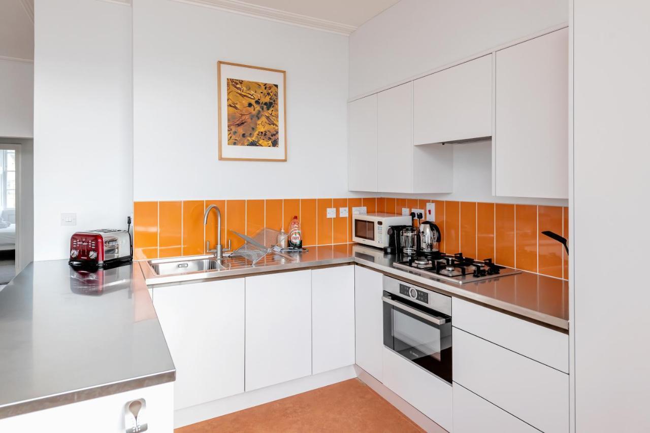 Stunning Georgian Apartment In Central Бат Екстер'єр фото